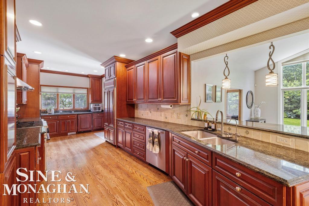 1045 Whittier Road Grosse Pointe Park, MI 48230 - Photo 15 of 82