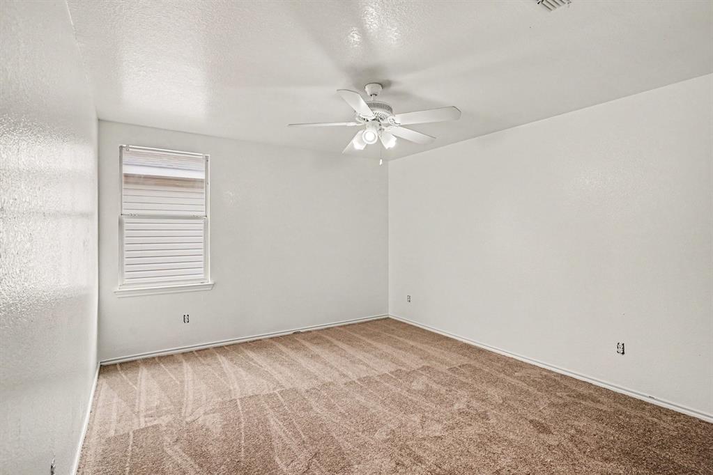 7656 Sienna Ridge Lane Fort Worth, TX 76131 - Photo 13 of 17