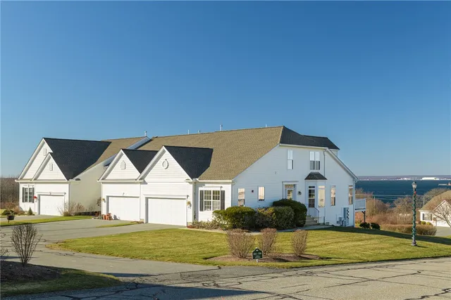 $875,000 | 222 Rolling Hill Road, Portsmouth, RI 02871