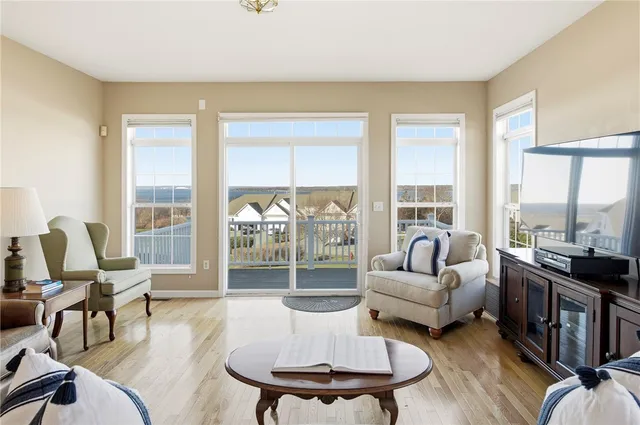 $875,000 | 222 Rolling Hill Road, Portsmouth, RI 02871