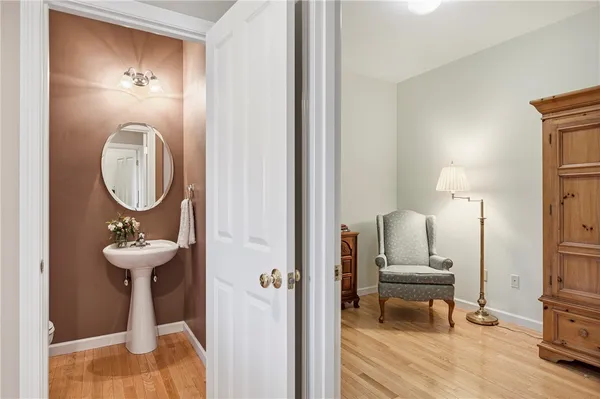 $850,000 | 222 Rolling Hill Road, Portsmouth, RI 02871