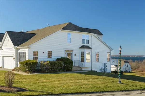 $850,000 | 222 Rolling Hill Road, Portsmouth, RI 02871