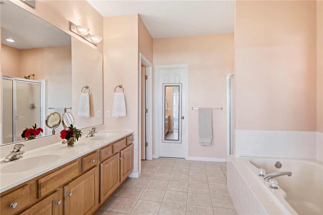 222 Rolling Hill Road Portsmouth, RI 02871 - Photo 33 of 43