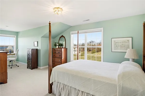 $850,000 | 222 Rolling Hill Road, Portsmouth, RI 02871