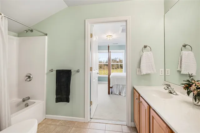 $875,000 | 222 Rolling Hill Road, Portsmouth, RI 02871