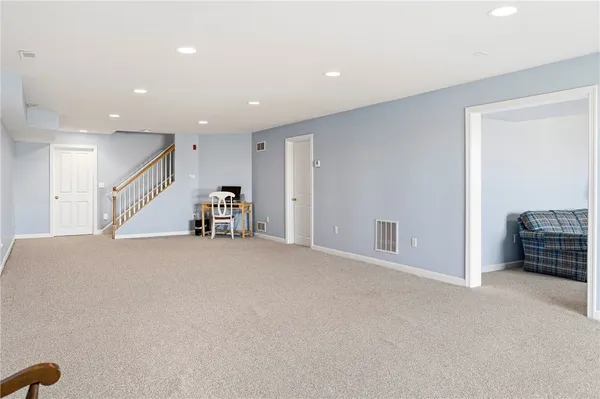 $850,000 | 222 Rolling Hill Road, Portsmouth, RI 02871