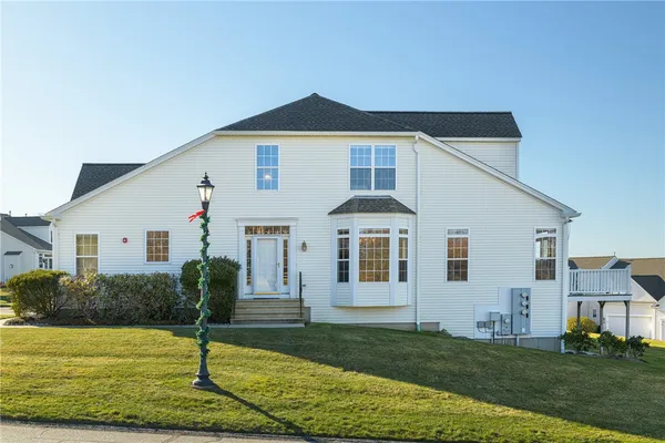 $850,000 | 222 Rolling Hill Road, Portsmouth, RI 02871