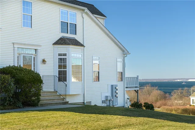 $875,000 | 222 Rolling Hill Road, Portsmouth, RI 02871