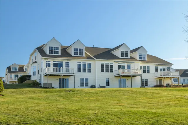 $875,000 | 222 Rolling Hill Road, Portsmouth, RI 02871