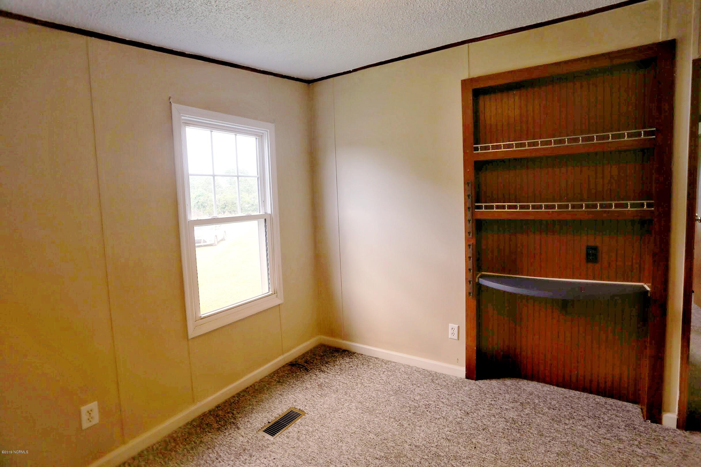 1833 Riggs Road Maysville, NC 28555 - Photo 13 of 28 13