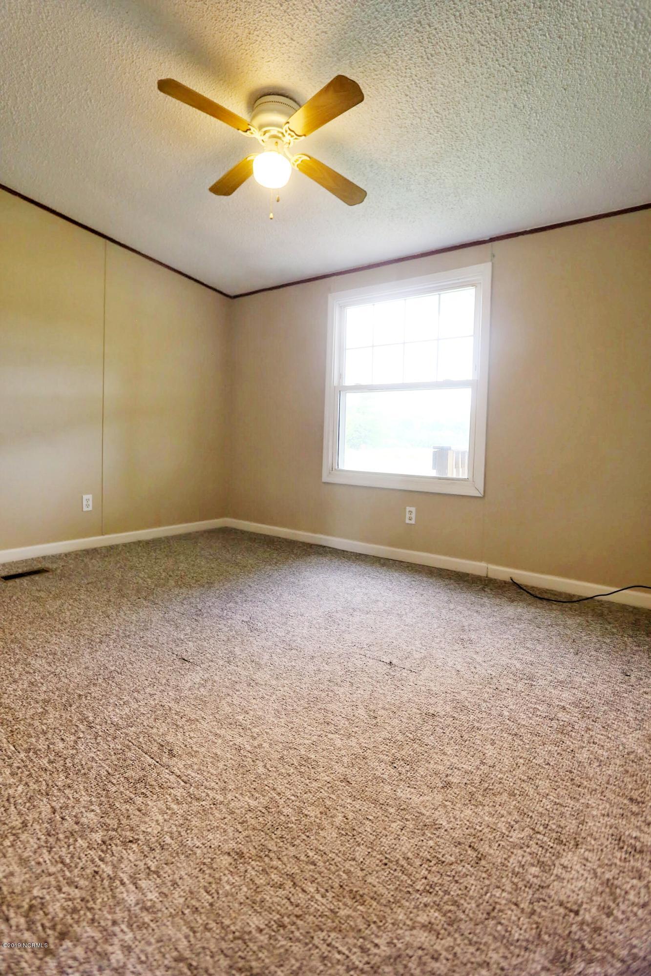 1833 Riggs Road Maysville, NC 28555 - Photo 16 of 28 16
