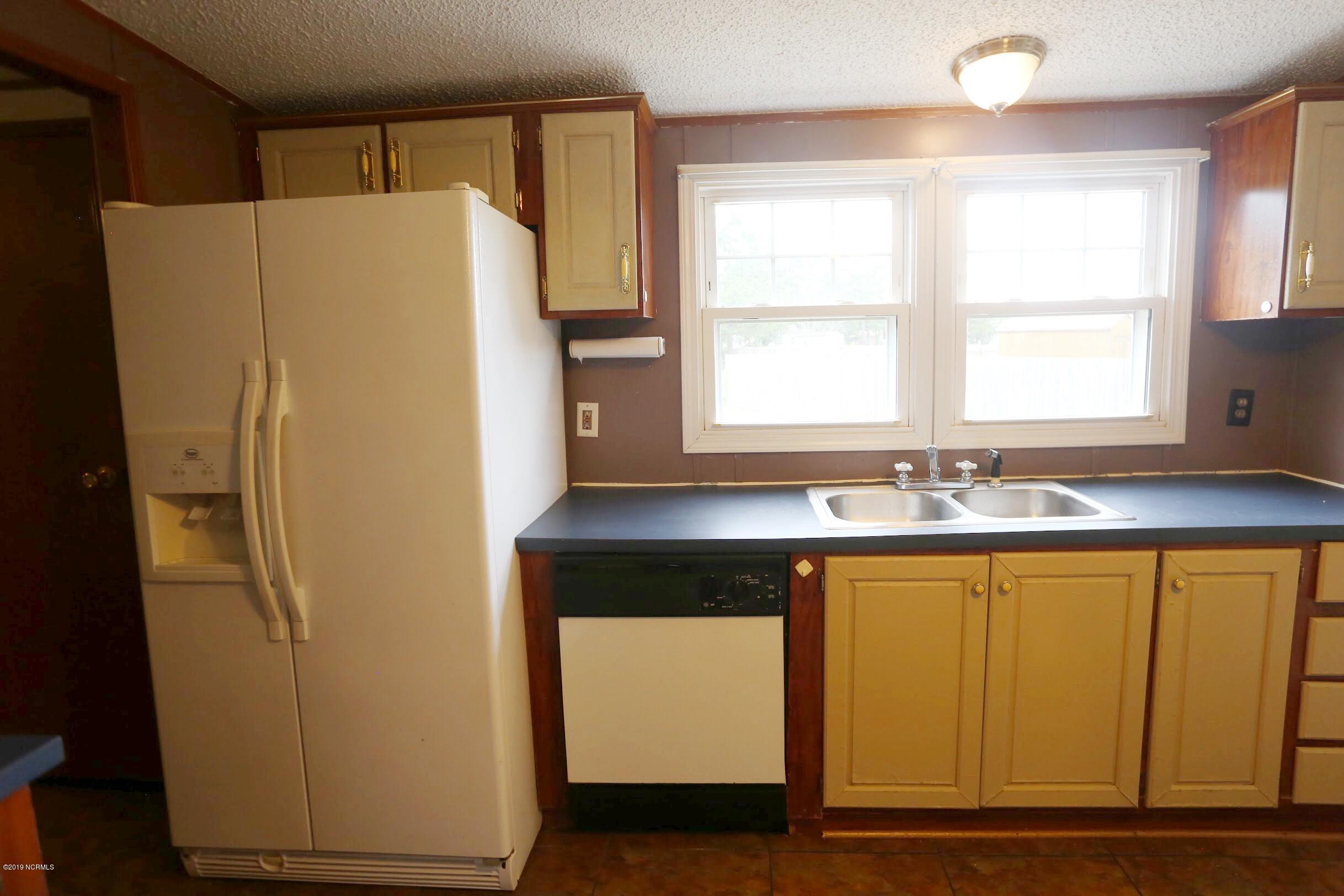 1833 Riggs Road Maysville, NC 28555 - Photo 8 of 28 8
