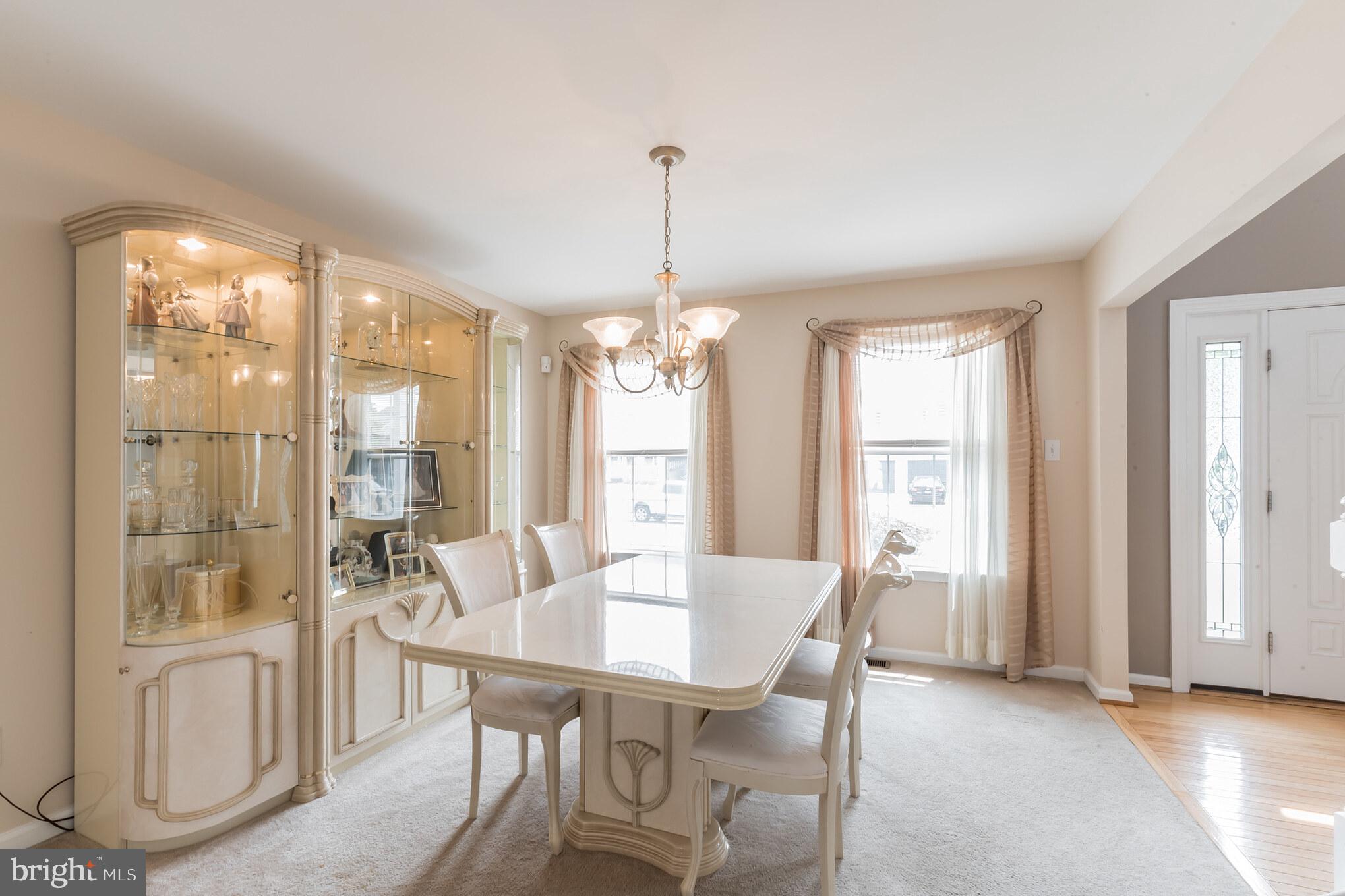 8 Lexington Park Road Sicklerville, NJ 08081 - Photo 10 of 33 Formal dining room