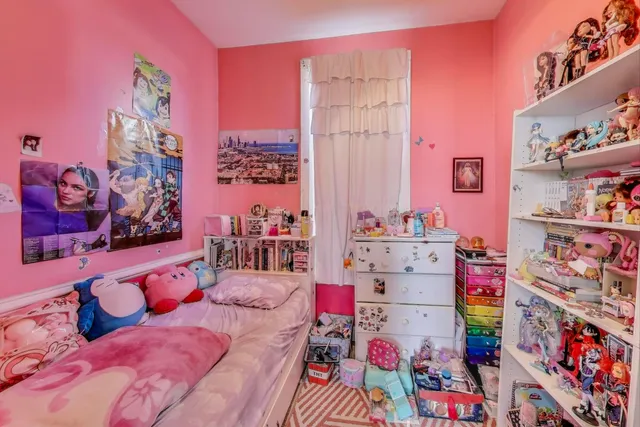 a store room with lots of different kinds of flowers