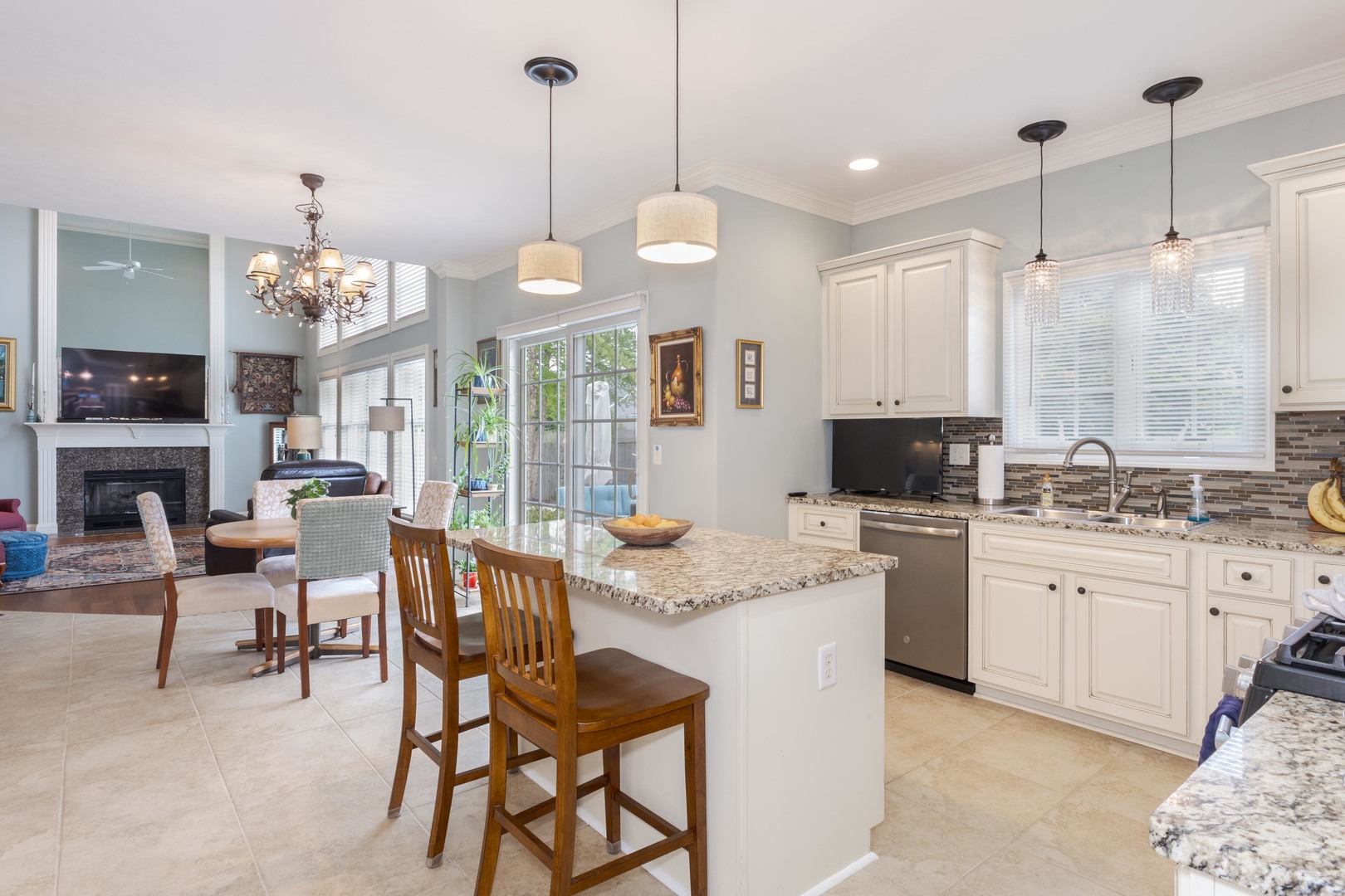 6 Conway Circle Bloomington, IL 61704 - Photo 16 of 69