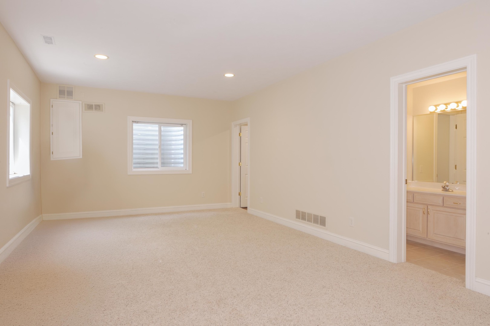 6 Conway Circle Bloomington, IL 61704 - Photo 59 of 69