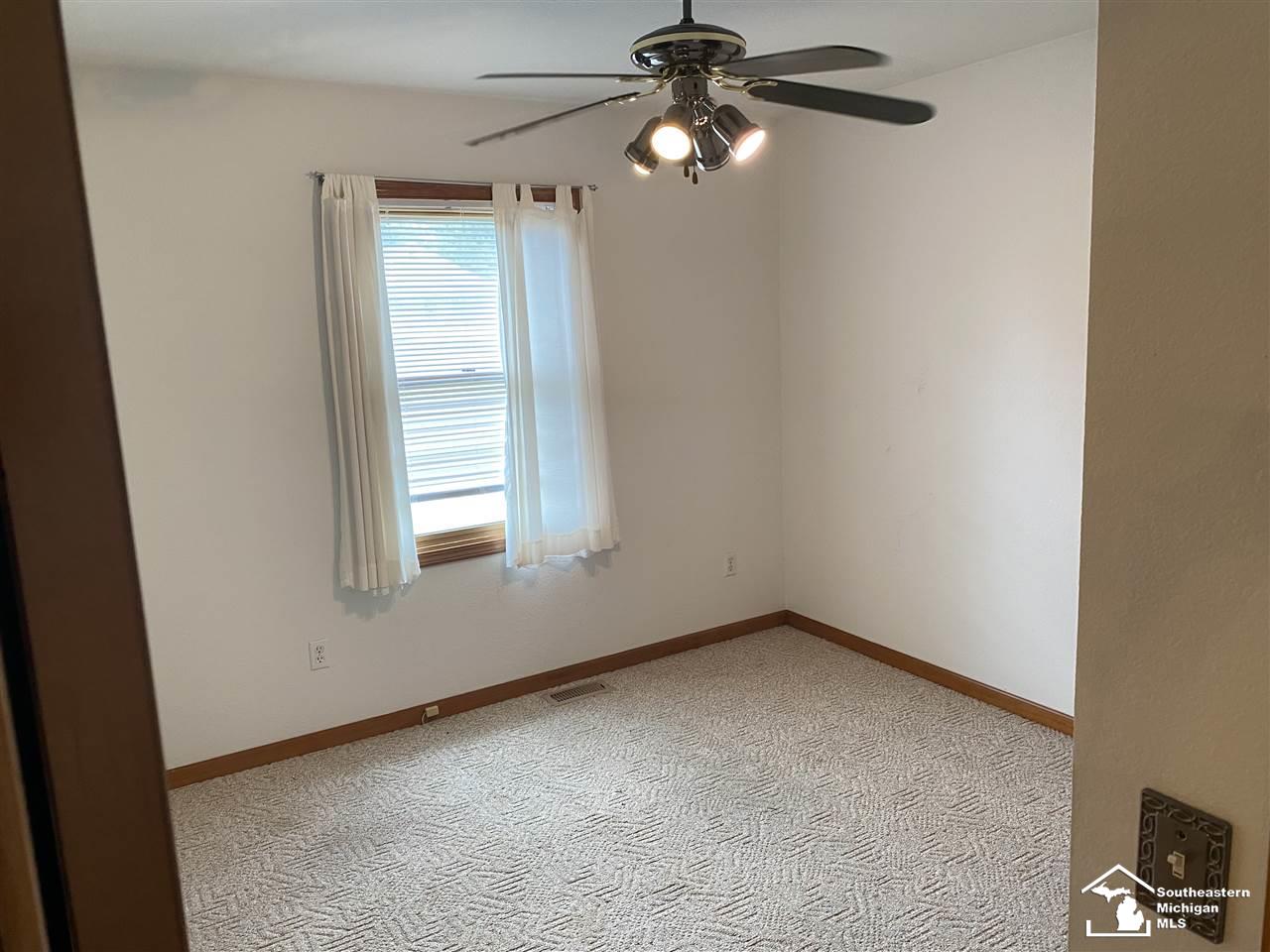 7235 Douglas Road Lambertville, MI 48144 - Photo 16 of 22