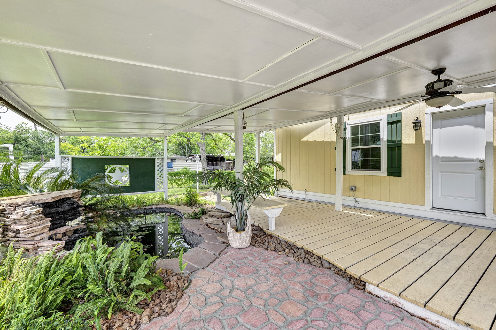 639 Manor Street Houston, TX 77015 - Photo 17 of 42 Another view of the relaxing covered patio for the primary home.