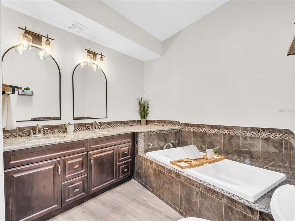 640 Kenneth Way Tarpon Springs, FL 34689 - Photo 22 of 84