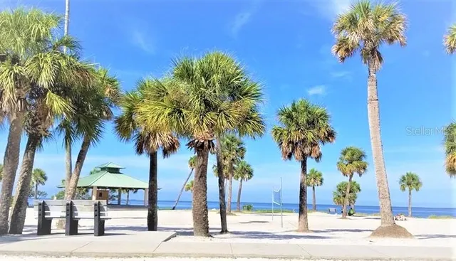 $575,000 | 640 Kenneth Way, Tarpon Springs, FL 34689