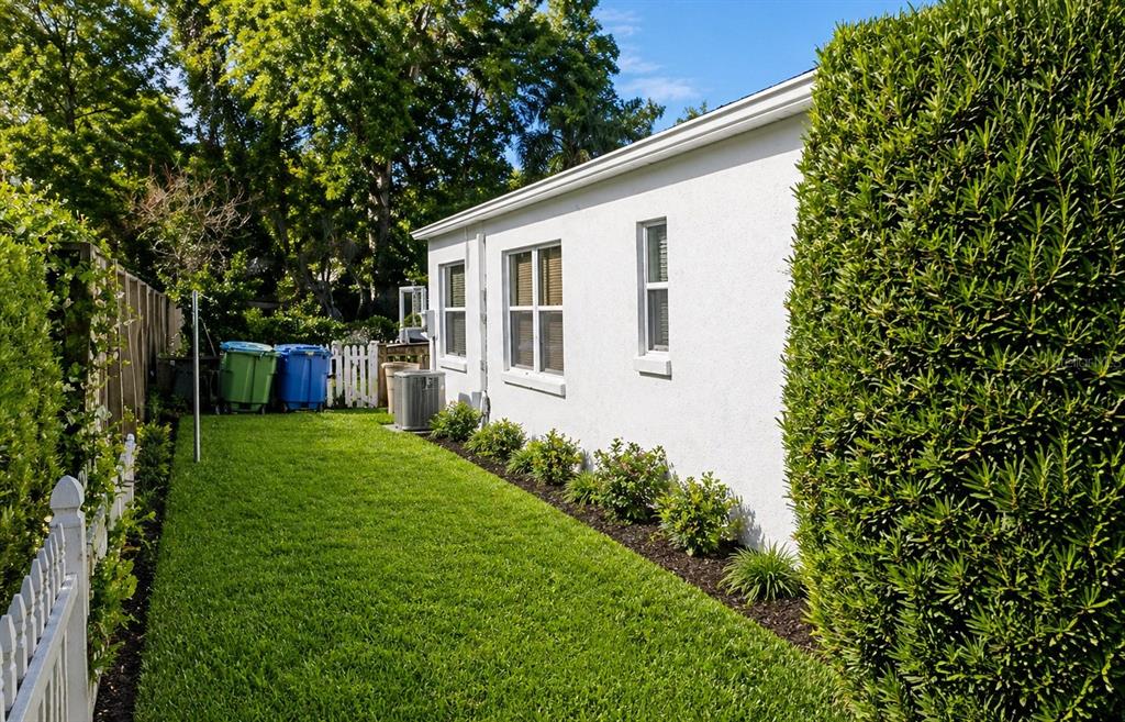 1900 Winter Park Road Winter Park, FL 32789 - Photo 16 of 22 a view of a house with backyard and garden