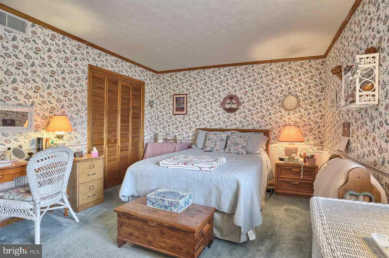 228 Regent Road Harrisburg, PA 17112 - Photo 13 of 25 Gallery Image 13