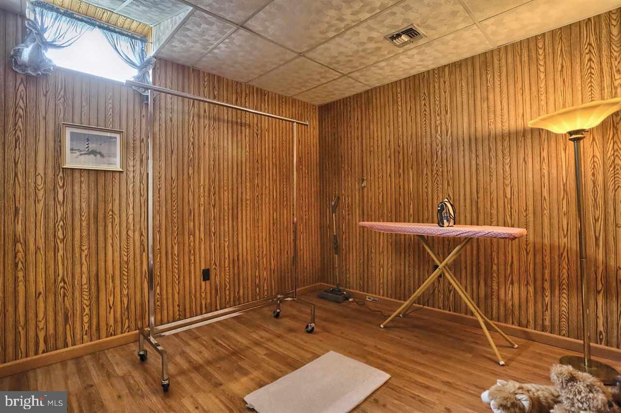 228 Regent Road Harrisburg, PA 17112 - Photo 19 of 25 Gallery Image 19
