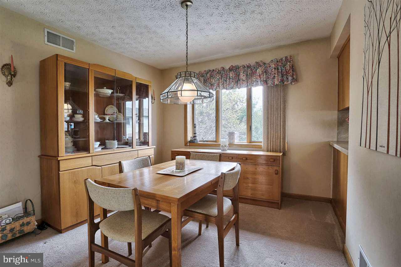 228 Regent Road Harrisburg, PA 17112 - Photo 7 of 25 Gallery Image 7