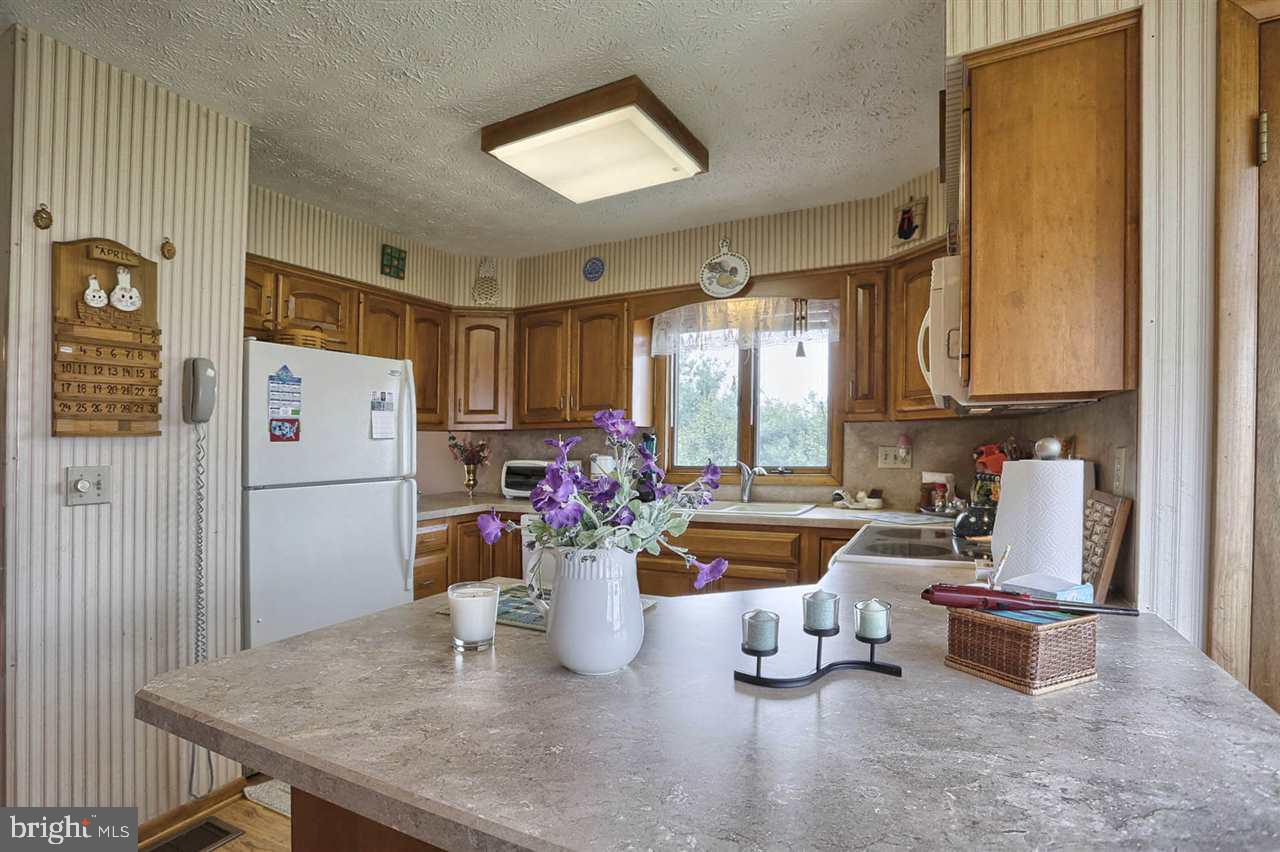 228 Regent Road Harrisburg, PA 17112 - Photo 10 of 25 Gallery Image 10
