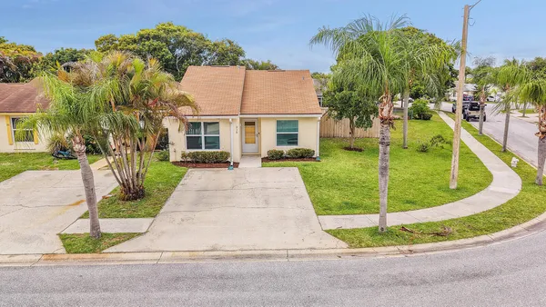 $340,000 | 215 Palmetto Court, Jupiter, FL 33458