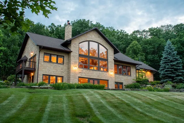 $1,825,000 | 5949 Korback Road, Spring Green, WI 53588