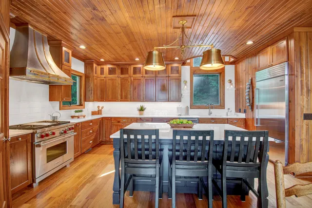 $1,825,000 | 5949 Korback Road, Spring Green, WI 53588