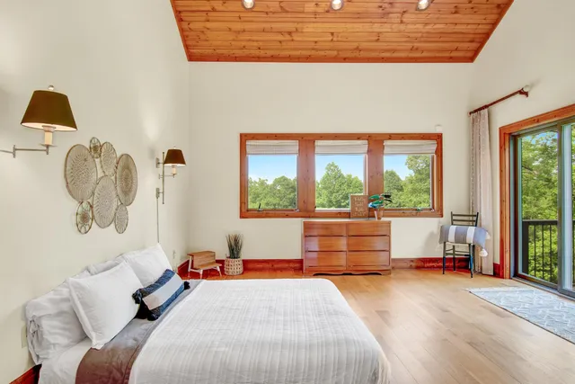 $1,825,000 | 5949 Korback Road, Spring Green, WI 53588