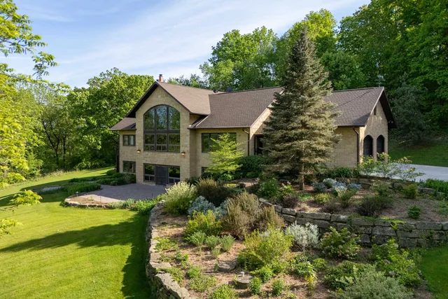 $1,825,000 | 5949 Korback Road, Spring Green, WI 53588