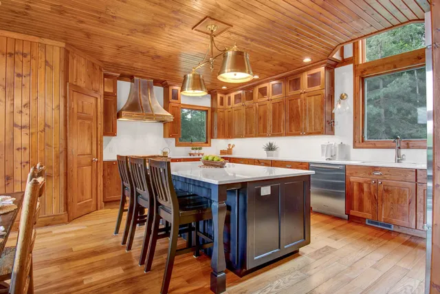 $1,825,000 | 5949 Korback Road, Spring Green, WI 53588