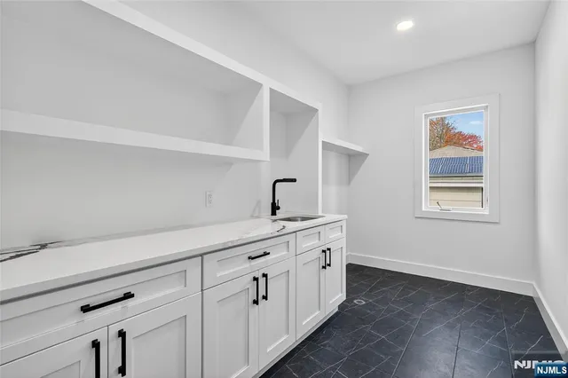 $1,650,000 | 70 Anderson Drive, Clifton, NJ 07013