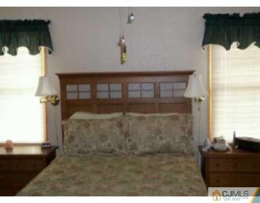 45 Orchard Road Middlesex, NJ 08846 - Photo 7 of 8