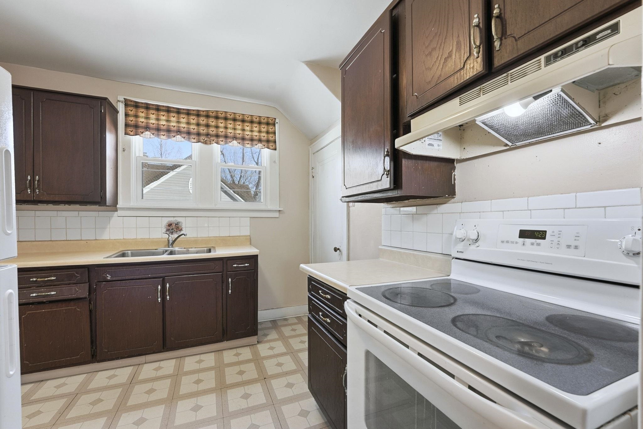 5330 Bluffton Road Fort Wayne, IN 46809 - Photo 15 of 36