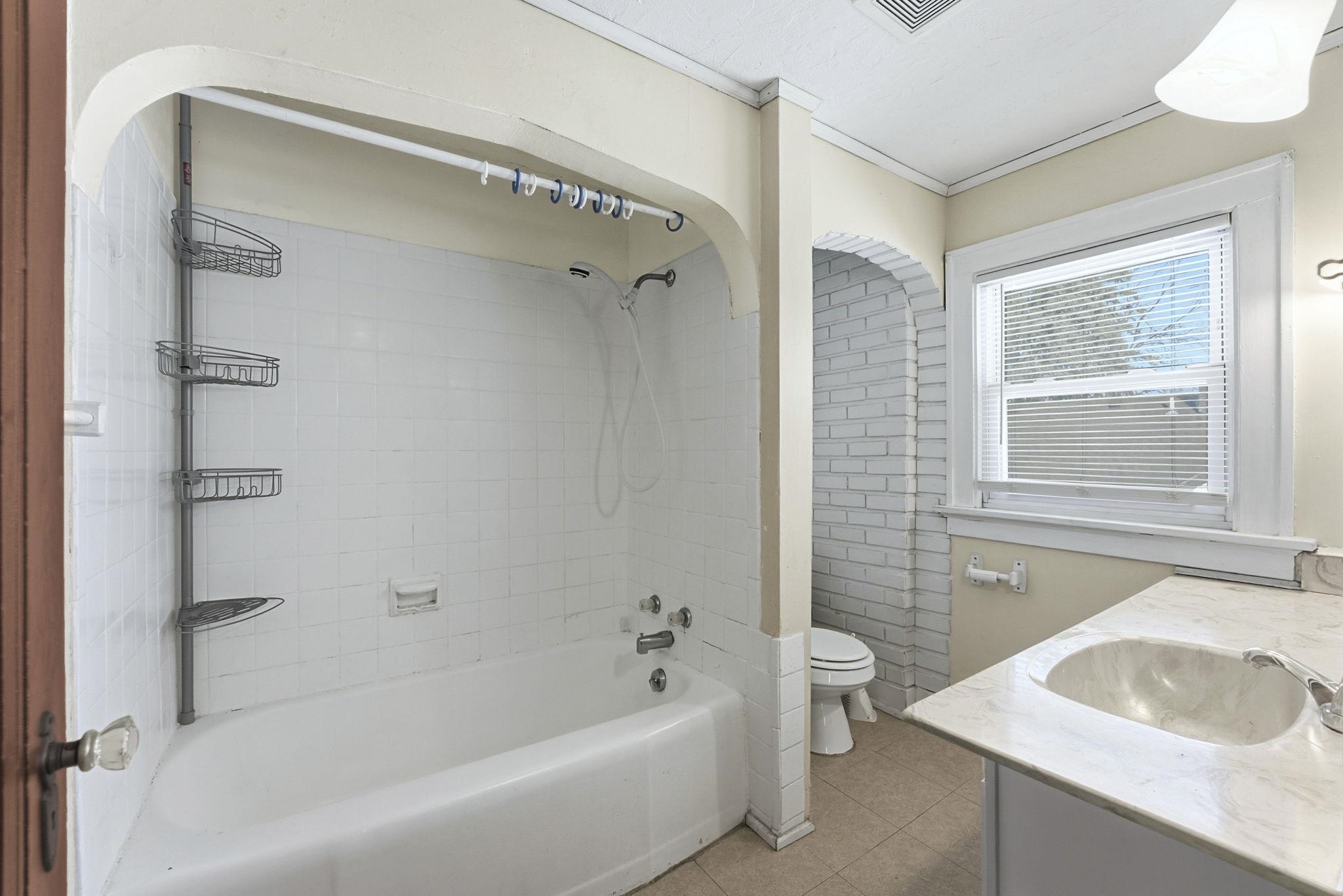 5330 Bluffton Road Fort Wayne, IN 46809 - Photo 22 of 36