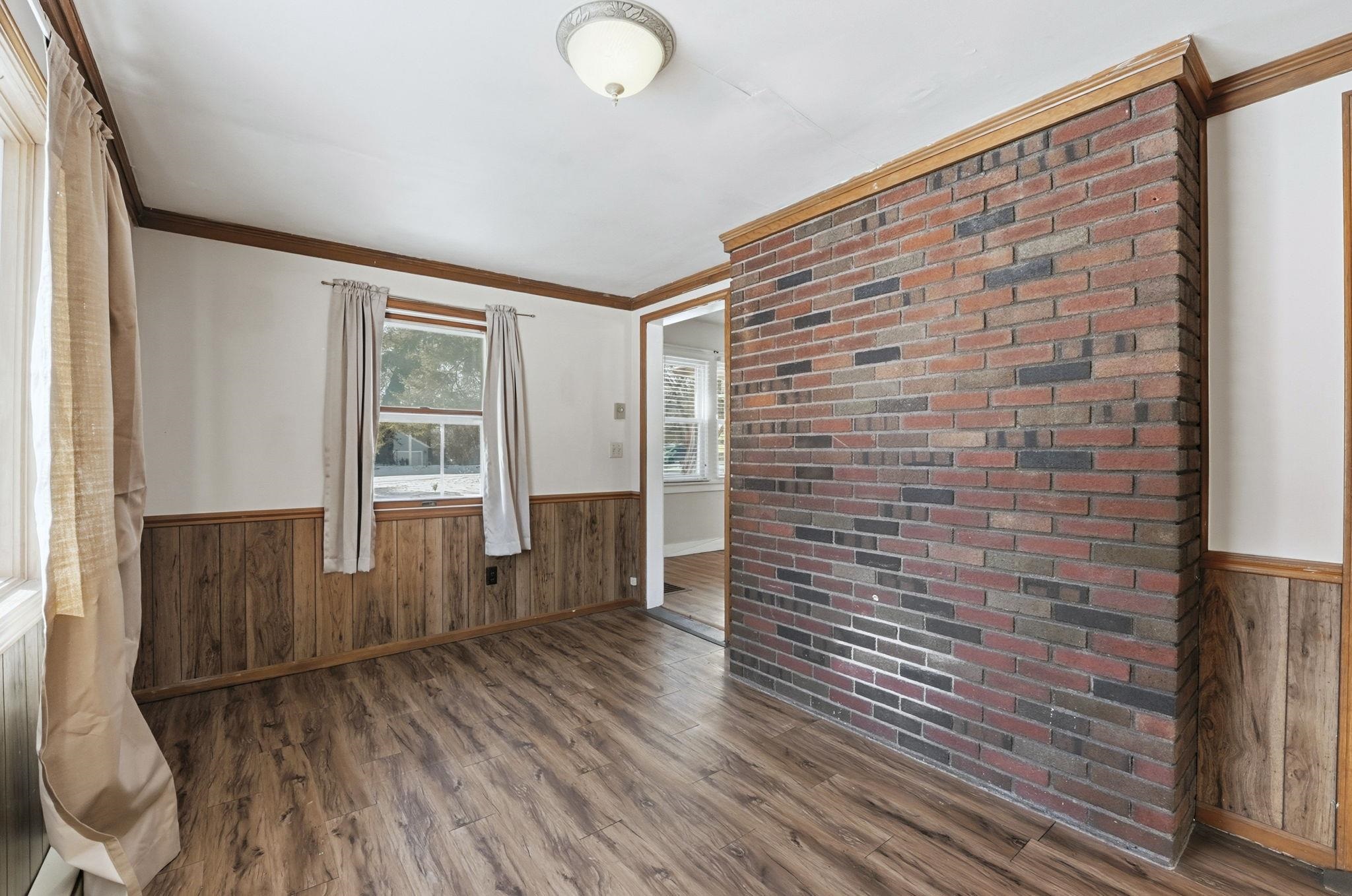 5330 Bluffton Road Fort Wayne, IN 46809 - Photo 8 of 36