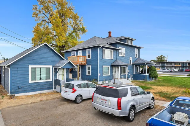 $760,000 | 405 North 2nd E Street, Mountain Home, ID 83647