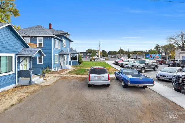 $760,000 | 405 North 2nd E Street, Mountain Home, ID 83647