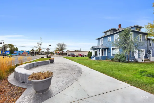 $760,000 | 405 North 2nd E Street, Mountain Home, ID 83647