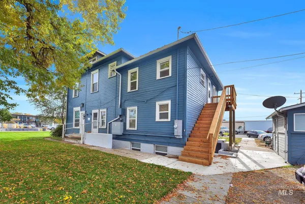 $760,000 | 405 North 2nd E Street, Mountain Home, ID 83647