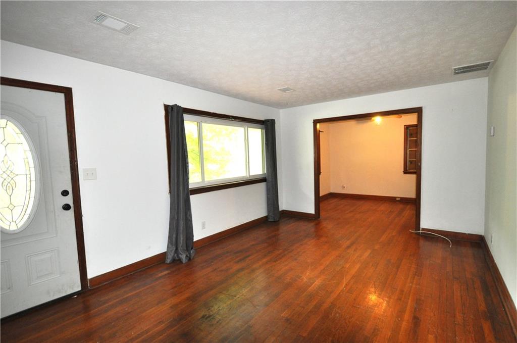 486 Pegg Road Southwest Atlanta, GA 30315 - Photo 5 of 25