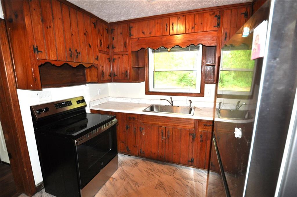 486 Pegg Road Southwest Atlanta, GA 30315 - Photo 10 of 25
