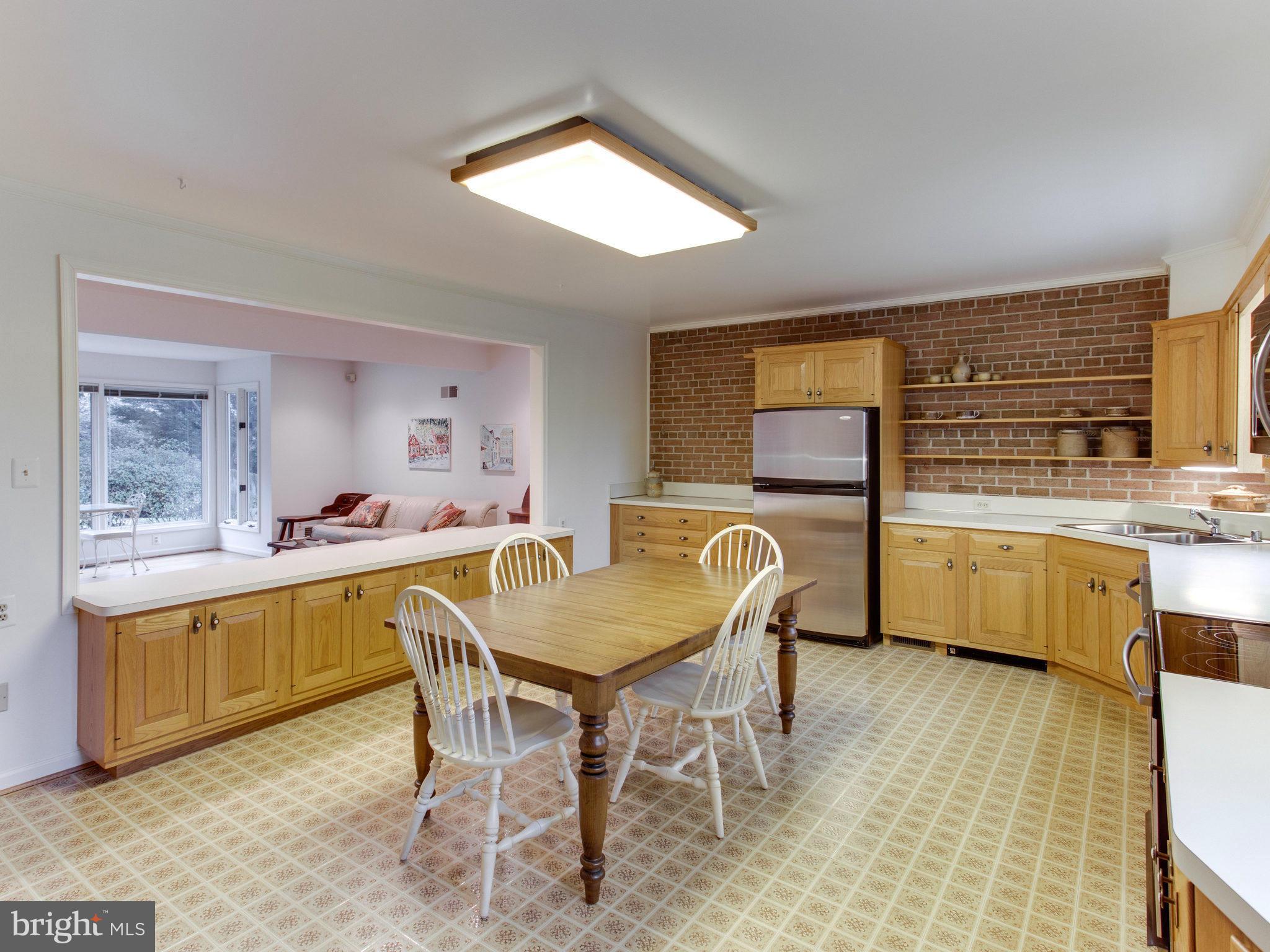 6013 Overlea Road Bethesda, MD 20816 - Photo 13 of 27 Kitchen