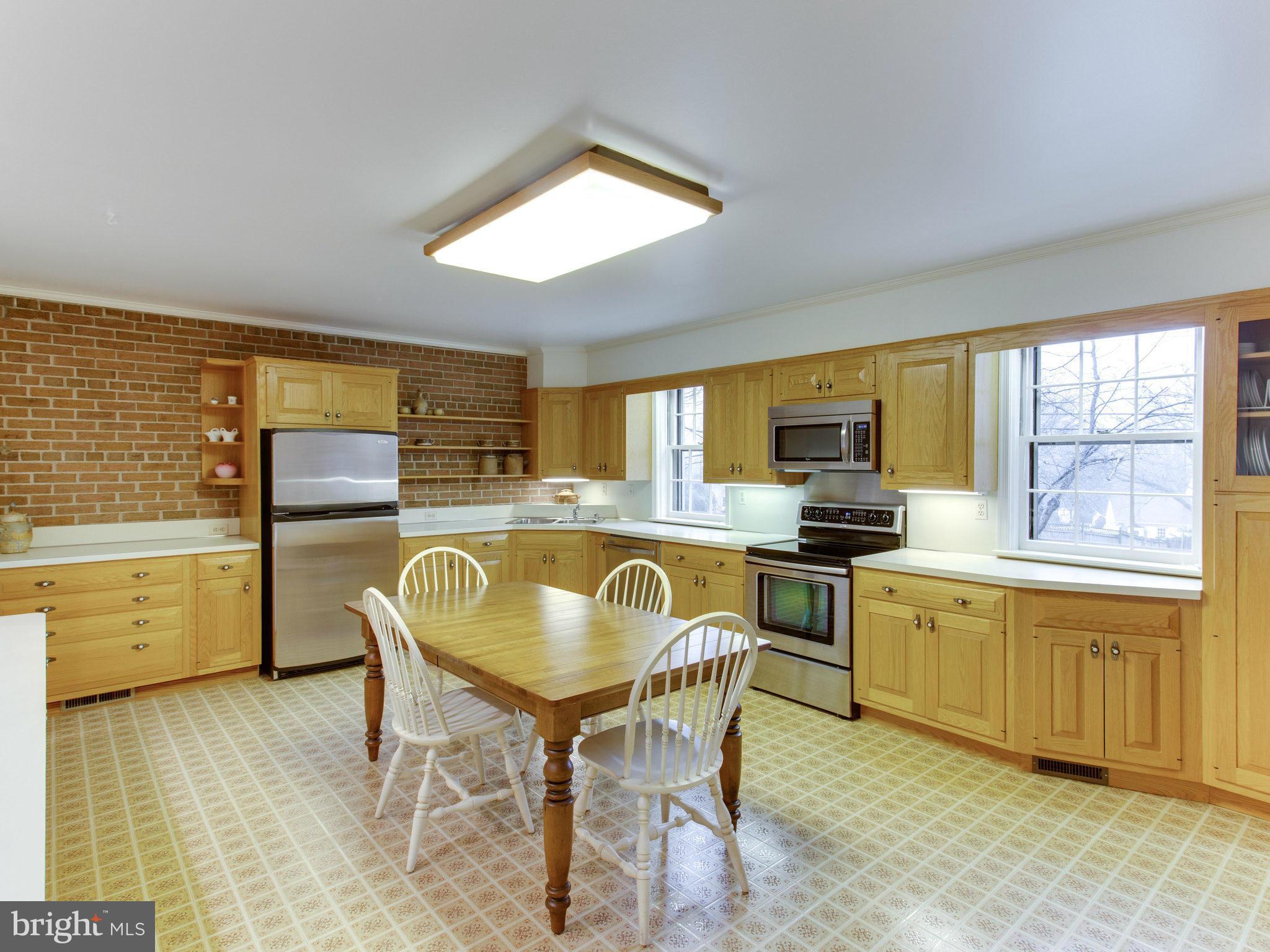 6013 Overlea Road Bethesda, MD 20816 - Photo 14 of 27 Kitchen