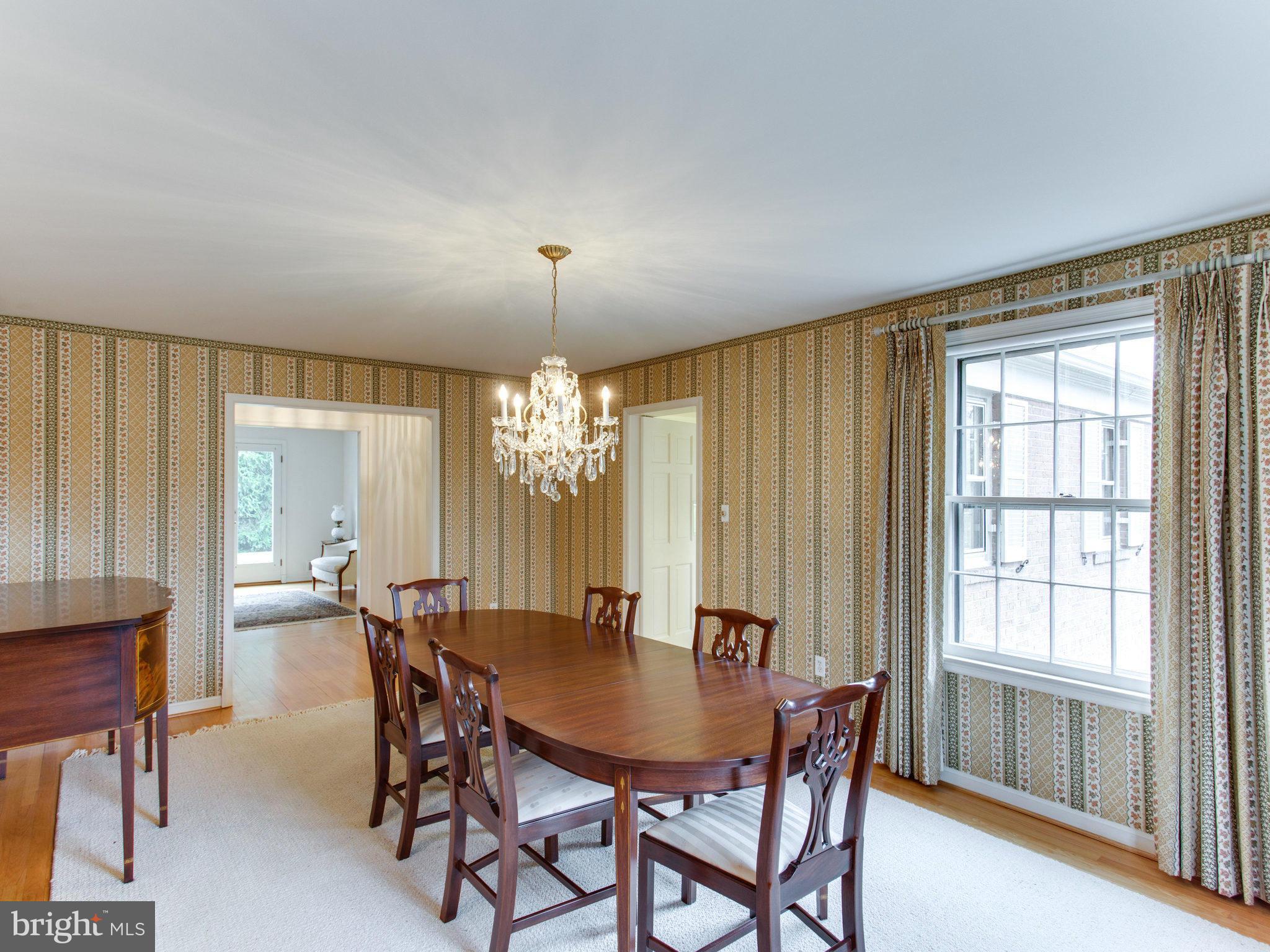 6013 Overlea Road Bethesda, MD 20816 - Photo 4 of 27 Dining Room