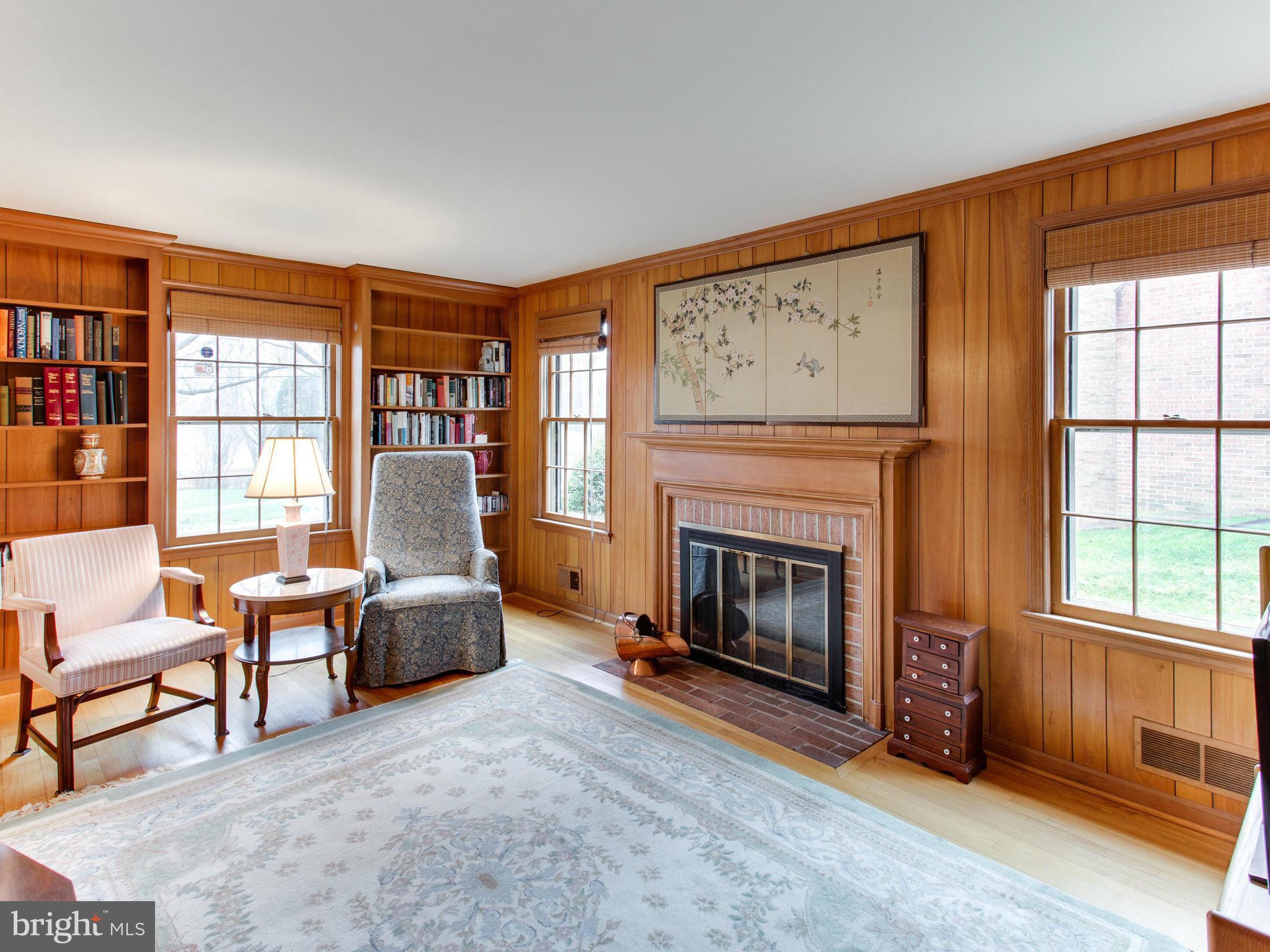 6013 Overlea Road Bethesda, MD 20816 - Photo 6 of 27 Library/Den